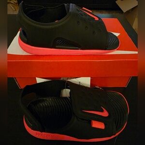 NIKE Girls Sunray Adjust 5 Sandals Black Pink Strap Sz 7c